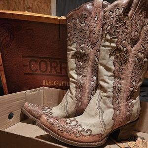 Corral boots
